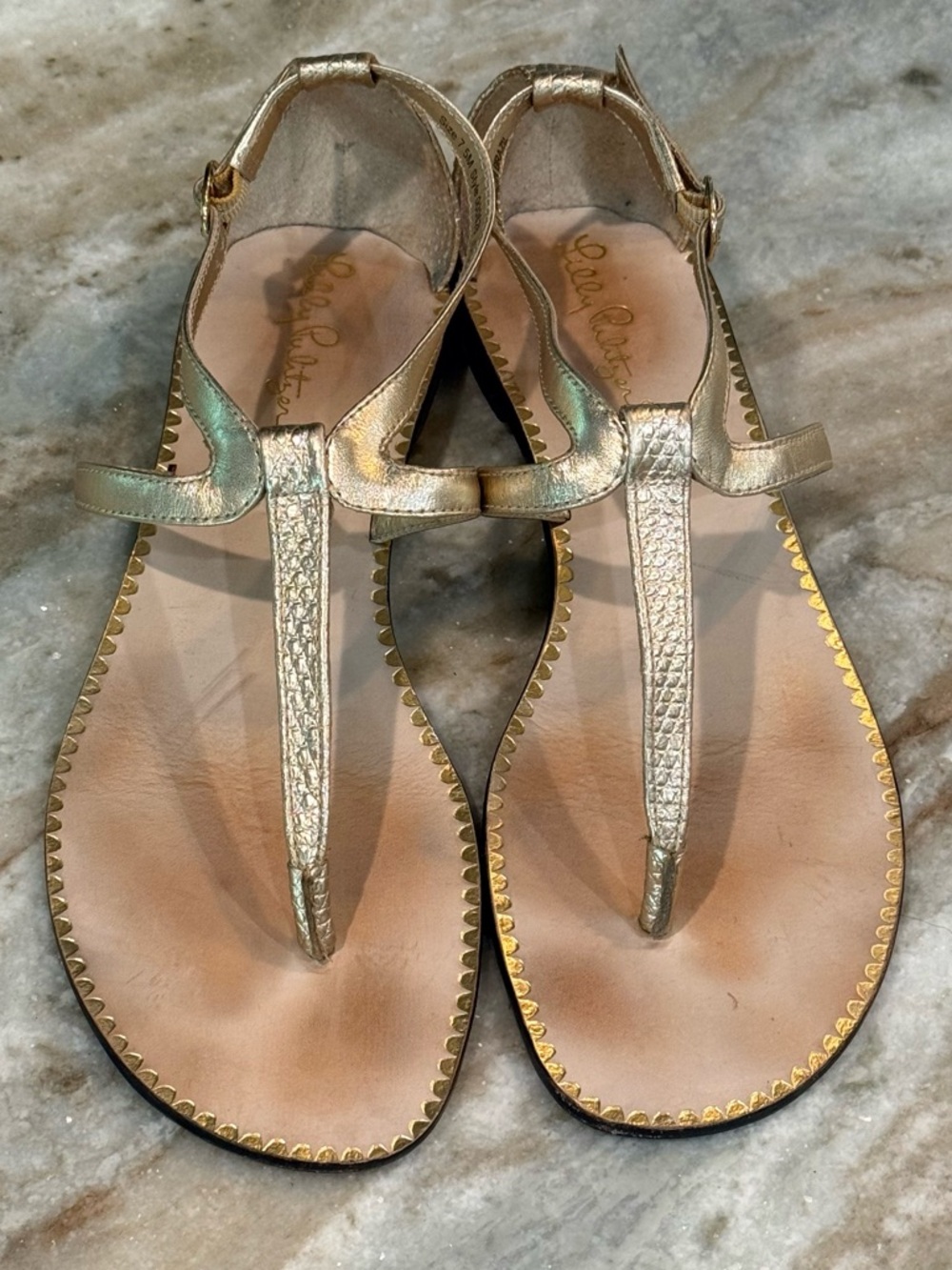 Women’s LILLY PULITZER Gold metallic T-strap sandals- Size 7.5 - Picture 2 of 7